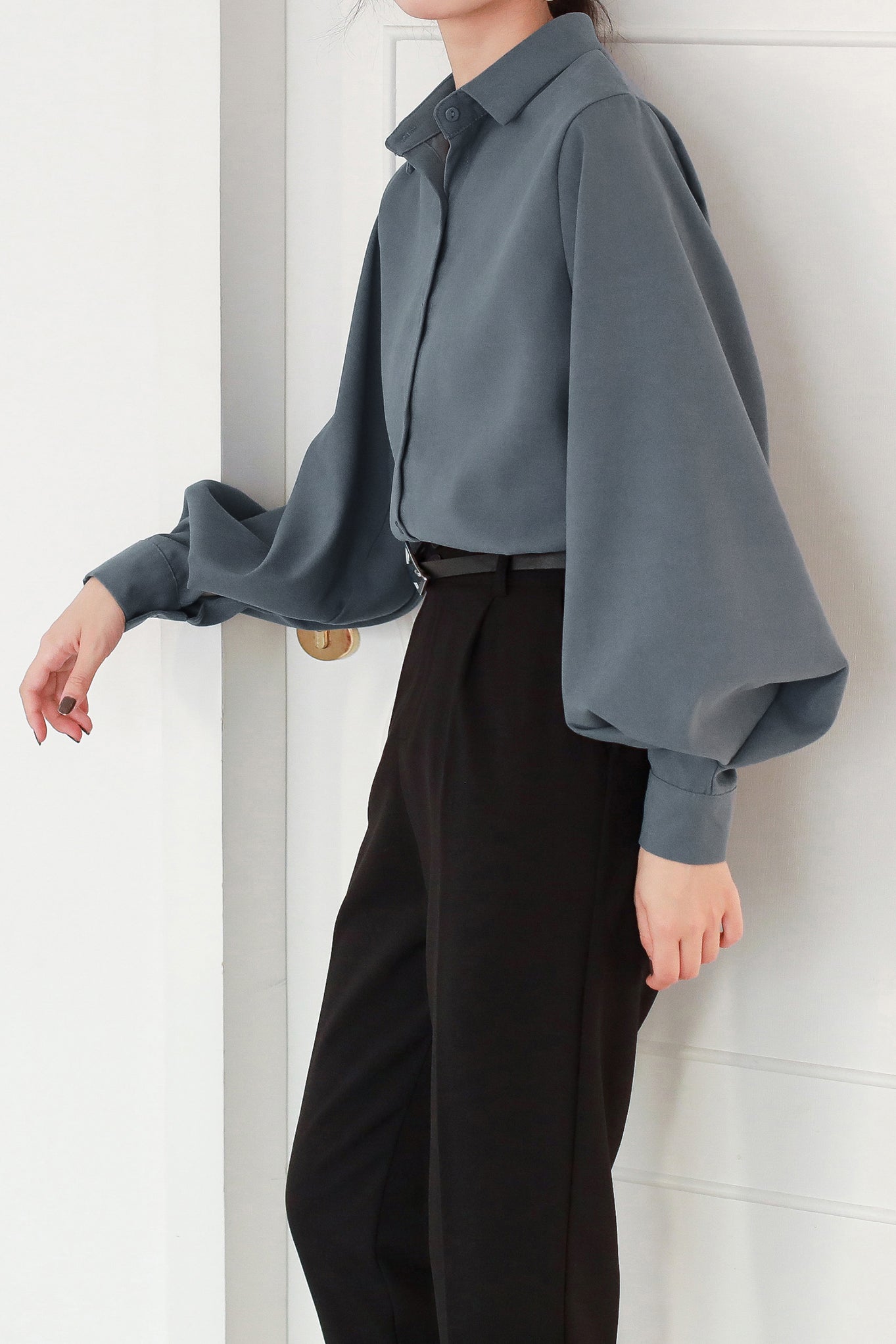 ランタンスリーブタック袖シンプルシャツ 3色入 - liwisi