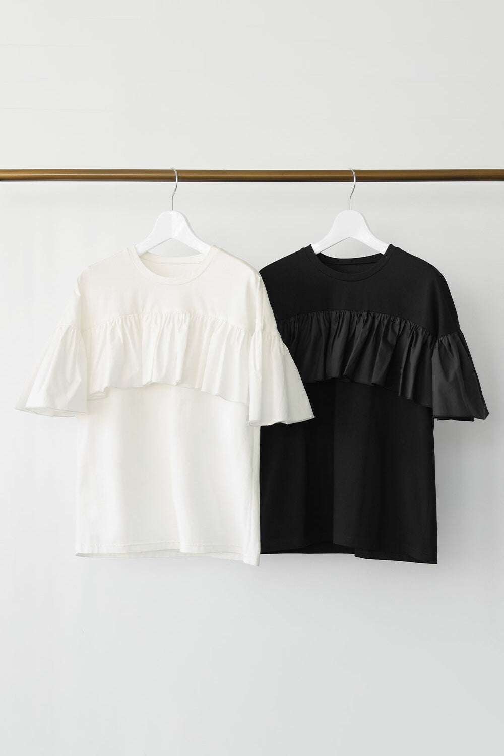 異素材ラウンドネックフレア切替Tシャツ 2色入 - liwisi