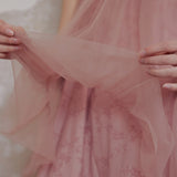 Halter neck tulle switching shading dicelup gaun panjang dengan lapisan, disertakan 3 warna