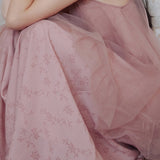 Halter neck tulle switching shading dicelup gaun panjang dengan lapisan, disertakan 3 warna