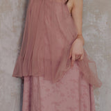 Halter neck tulle switching shading dicelup gaun panjang dengan lapisan, disertakan 3 warna
