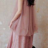 Halter neck tulle switching shading dicelup gaun panjang dengan lapisan, disertakan 3 warna