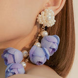 Faux pearl flower forest-style earrings