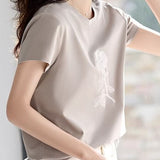 Round neck floral embroidery short sleeve T-shirt