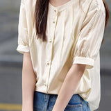 Elegant pleated shirt