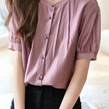 Elegant pleated shirt