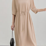 Minimalist elegant V-neck waist-cinched dress