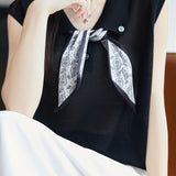 Collared scarf half-button sleeveless knit T-shirt