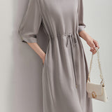 Minimalist elegant V-neck waist-cinched dress