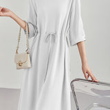 Minimalist elegant V-neck waist-cinched dress